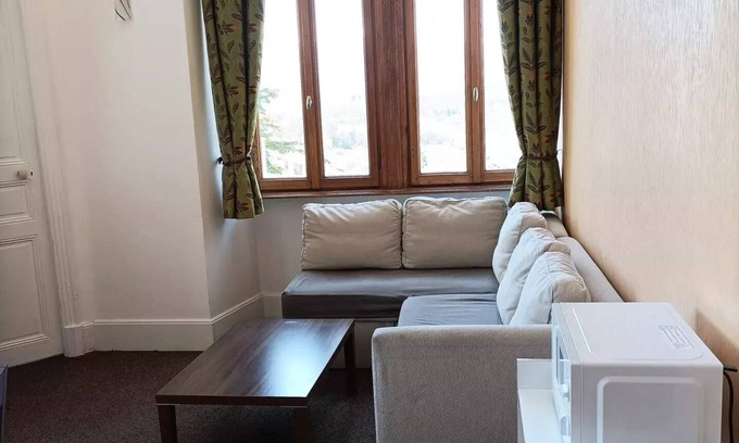 Jausiers Apartment | Comfortable Residence Chateau Des Magnans for 6 Guests