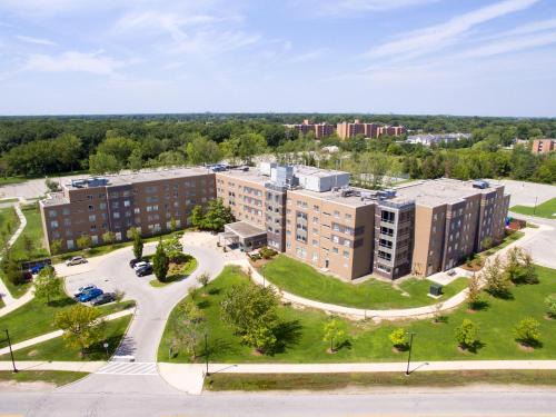 Windsor Apartment | Convenient Residence & Conference Centre in Windsor Awaits