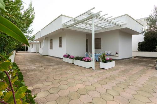 Capilungo House | Cozy Residence Daniela: Oceanfront & Pet-Friendly Retreat