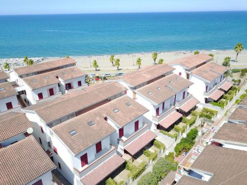 Marina di Mandatoriccio House | Relax at Residence Devi: Pet Friendly & Private Beach Access