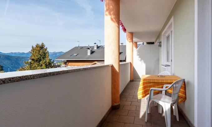 Terento Apartment | Scenic Residence Diana Apartment with Balcony & Mountain View