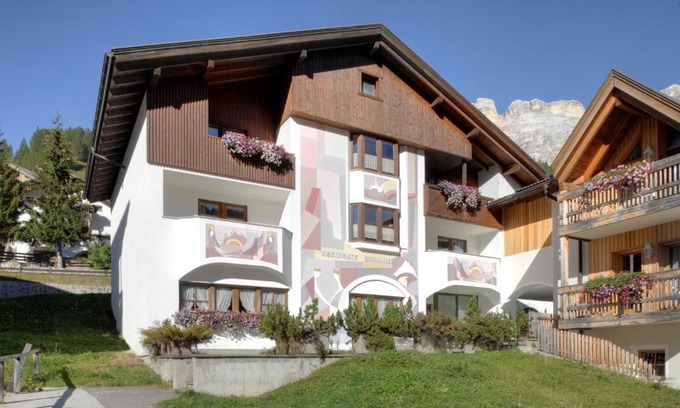 San Cassiano Apartment | Guest Favorite: Residence Dolomieu with Breakfast & Pet-Friendly