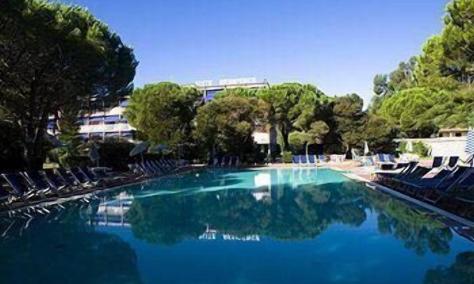 Marina di Campo House | Pet-Friendly Residence Elite with Ocean View & Pool Access