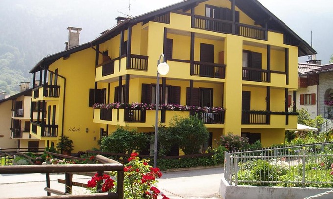 Strembo Apartment | Pet-Friendly Residence Erika with a 9/10 Guest Rating
