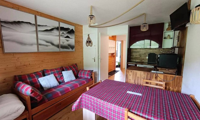 Montgenevre Apartment | Family-Friendly Residence Ferme D'augustin with Spa & Kitchen