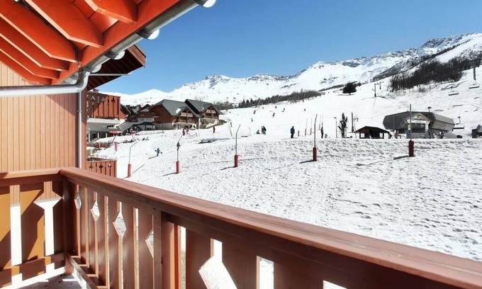 Montgellafrey Apartment | Cozy Residence Le Hameau: Family Apartment with Pool