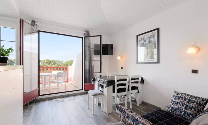 Bourgenay Apartment | Modern Oceanfront Apartment at Residence Port Bourgenay
