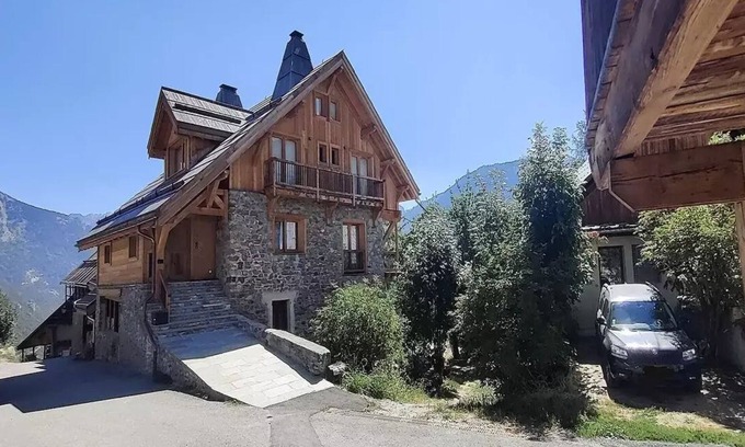 Puy-Saint-Vincent Ski Chalet | Family-Friendly Vrbo Property with Spa and Kitchen Amenities