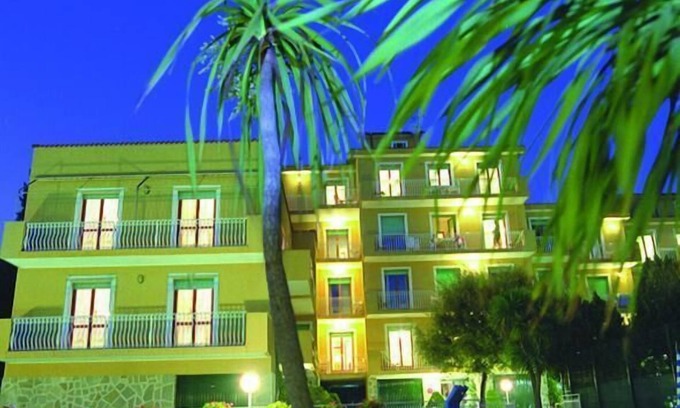 Pietra Ligure House | Unwind at Residence I Morelli: Ocean Views & Pool Access