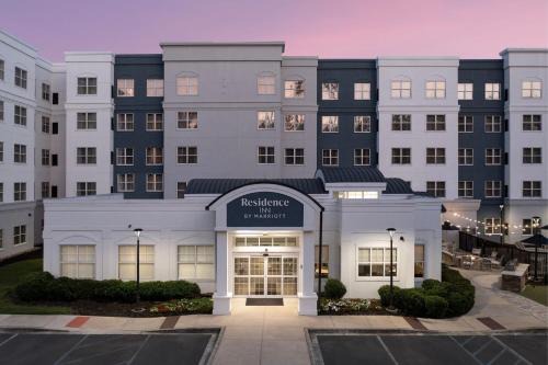Hoover Hotel | Ideal Residence Inn Birmingham Hoover: Pet-Friendly & Pool