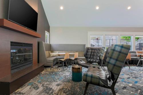 Danvers Hotel | Pet-Friendly Residence Inn Boston North Shore with Ocean Views