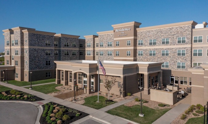 I-435 West KC-KS Hotel | Discover Residence Inn by Marriott Kansas City at The Legends