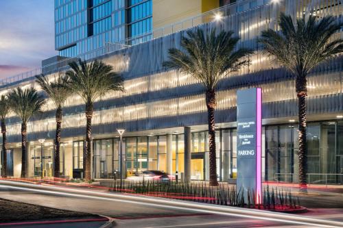 Columbia Hotel | Stylish Residence Inn by Marriott San Diego: Ocean View & More