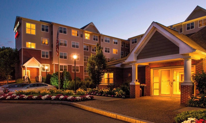 Worcester Hotel | Welcoming Residence Inn by Marriott Worcester with Pool & Spa