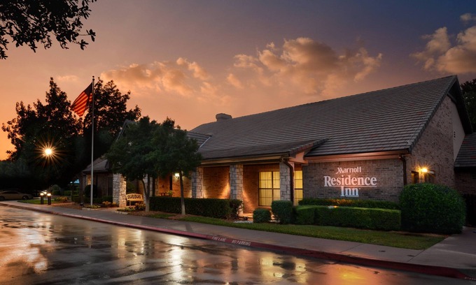 Legacy Park Hotel | Inviting Residence Inn By Marriott Dallas Plano/Legacy Stay