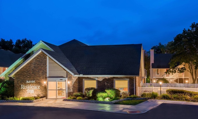 Windsor Hotel | Guest Rated: 8.4 at Residence Inn by Marriott Hartford/Windsor