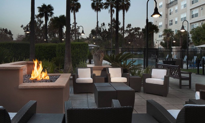 Newark Hotel | Elegant Stay at Residence Inn by Marriott Newark Silicon Valley