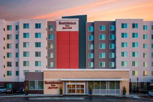 Regina Hotel | Top-Rated Residence Inn by Marriott Regina with Pool & Breakfast