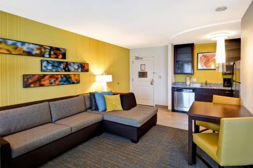 Chicopee Hotel | Top-Rated Residence Inn by Marriott Springfield Chicopee