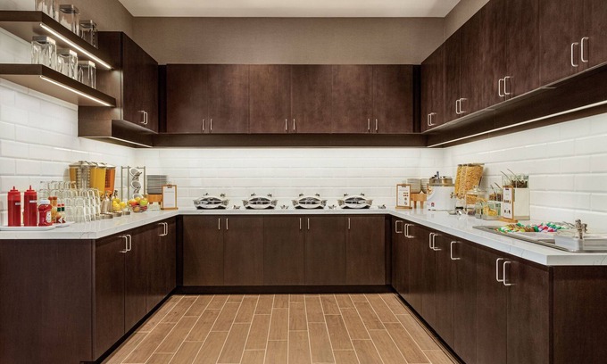 Queens Hotel | Stylish Residence Inn by Marriott near JFK Airport