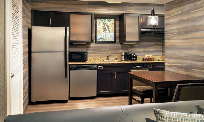 Placentia Hotel | Relax at Residence Inn by Marriott Anaheim Placentia