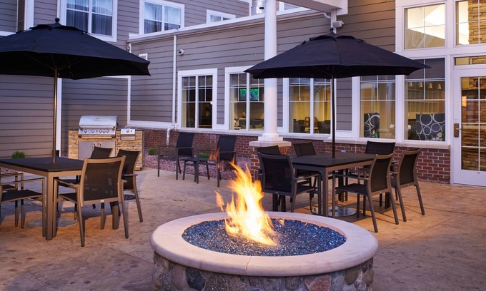 Saginaw Hotel | Unwind at Residence Inn by Marriott Saginaw - Great Amenities