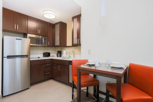 San Jose Hotel | Pet-Friendly Residence Inn by Marriott San Jose Airport