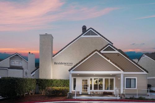 East San Mateo Hotel | Discover Residence Inn by Marriott San Francisco Airport