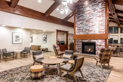 Springfield Hotel | Pet-Friendly Residence Inn Springfield with Oceanfront Views