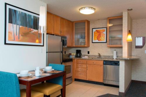Maumee Hotel | Discover Residence Inn Toledo Maumee: Pet-Friendly Retreat