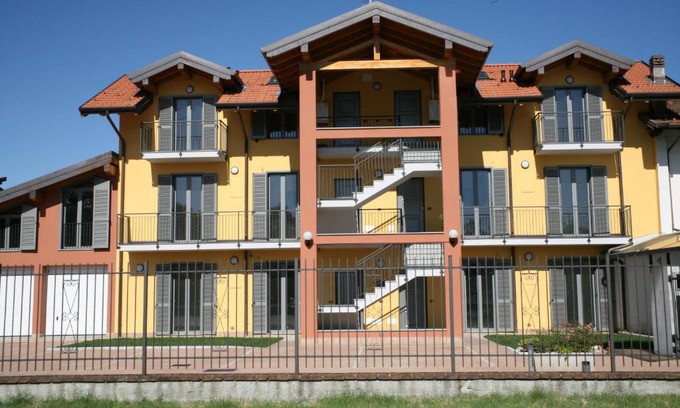 Castelletto Sopra Ticino Apartment | Experience Residence Michelangelo: Rated 10/10, Pet Friendly