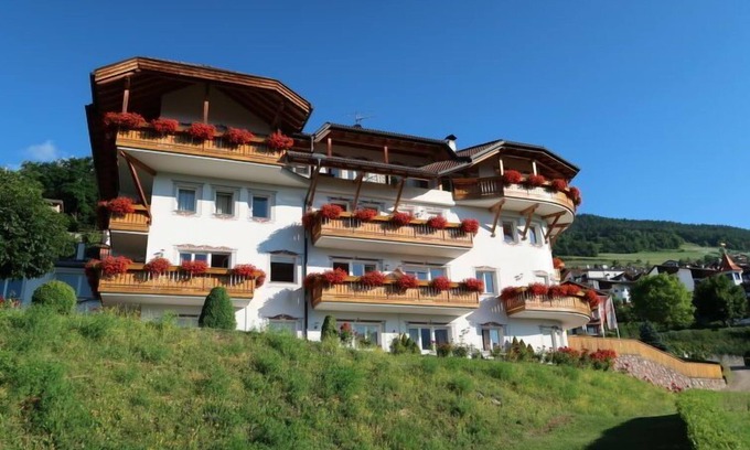 Albions Apartment | Pet-Friendly Residence Egger: Rated 9.2 with Lake Views