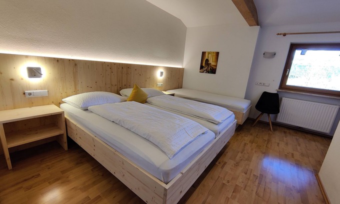 Naz Apartment | Explore Residence Klementhof: Pet-Friendly Getaway
