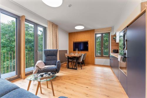Spindleruv Mlyn Apartment | Residence Koubek: Inviting Apartment with Scenic Views
