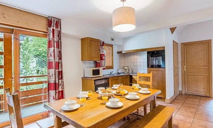 Vaujany Apartment | Relax at Residence La Cascade - Family-Friendly Rooms