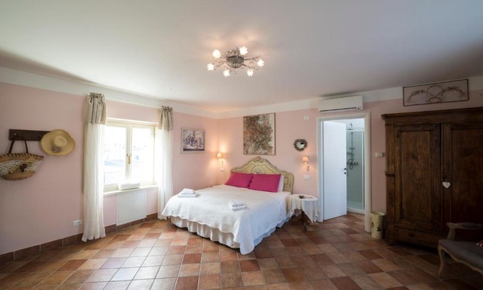 Venaria Reale Apartment | Pet-Friendly Retreat at Residence La Pera Bugiarda