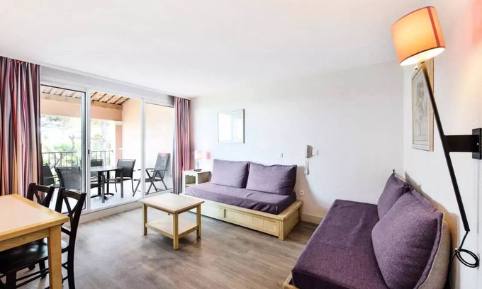 Giens Apartment | Oceanfront Residence La Pinède with Spa & Ocean Views