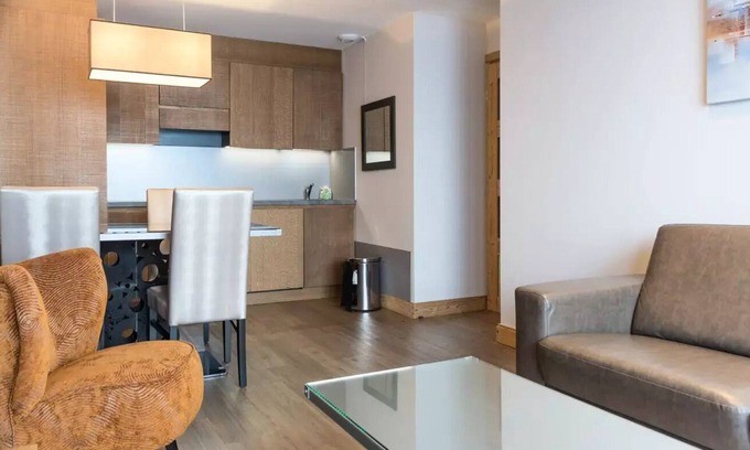 Arc-2000 Apartment | Cozy Residence La Source des Arcs: 3 Room Apartment for Families
