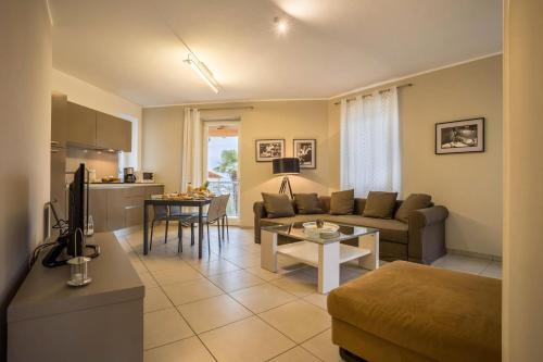 Aer Apartment | Discover Residence La Villa Tesoro: Family & Pet Friendly