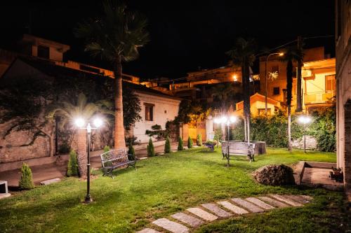Caulonia Apartment | Cozy Residence La Zagara: Pet-Friendly Family Retreat