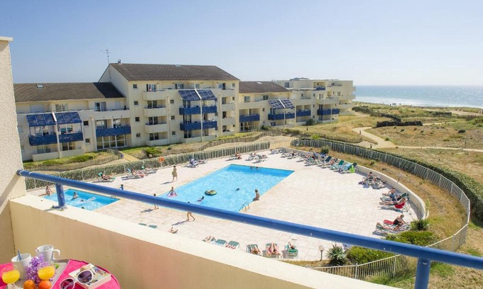 Lacanau-Ocean Apartment | Cozy Residence Lacanau Bleu Marine with Pool & Pet Friendly