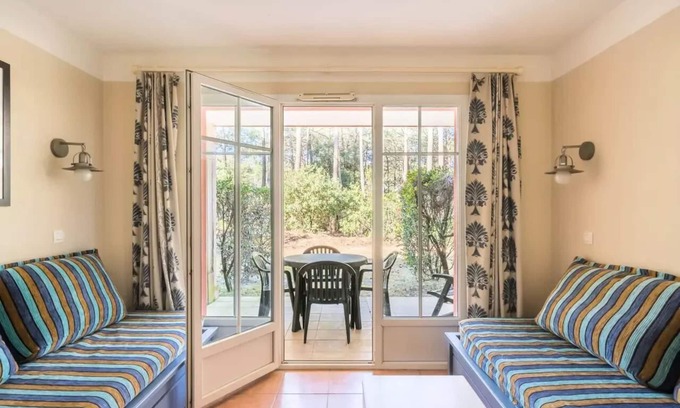 Lacanau-Ocean Apartment | Cozy Residence Lacanau Les Pins - 2 Room Apartment for Families