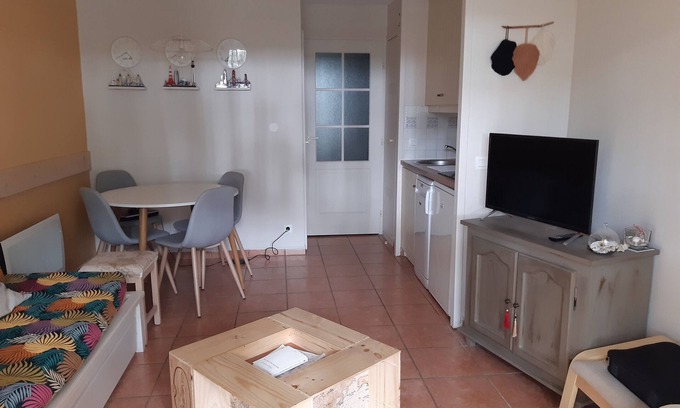 Lacanau-Ocean Apartment | Relaxing Residence Lacanau les Pins: Private Heated Pool