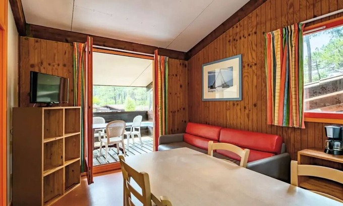 Maubuisson Apartment | Comfortable Residence Les Sentes: 3-Room Oceanfront Escape