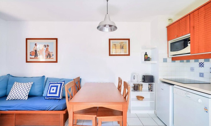 Maubuisson Apartment | Experience Comfort at Residence Les Grands Pins - 2 Room Apartment