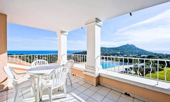 Le Dramont Apartment | Inviting Studio at Residence le Hameau de Cap Esterel