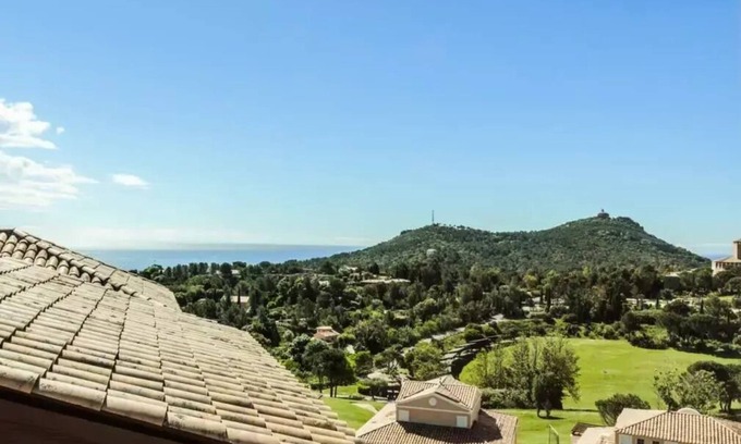 Agay Apartment | Cozy Apartment at Residence le Village de Cap Esterel