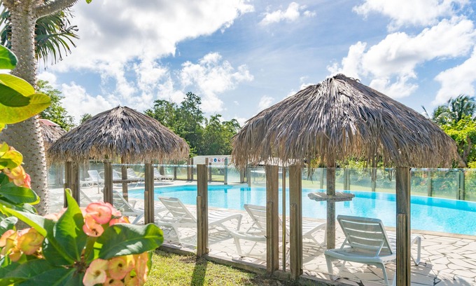 Sainte-Luce Hotel | Exceptional Residence Les Cayalines with Pool & Spa Amenities