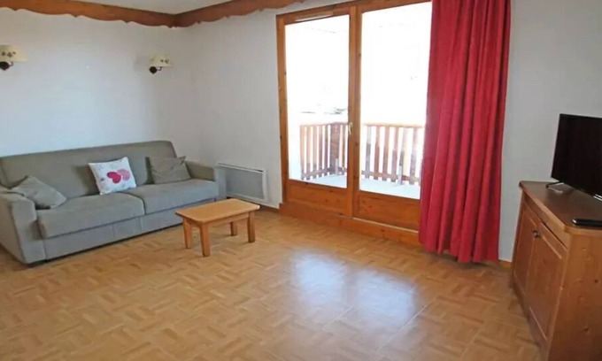 Puy-Saint-Vincent Apartment | Comfortable 2-Room Residence Les Gentianes for Families
