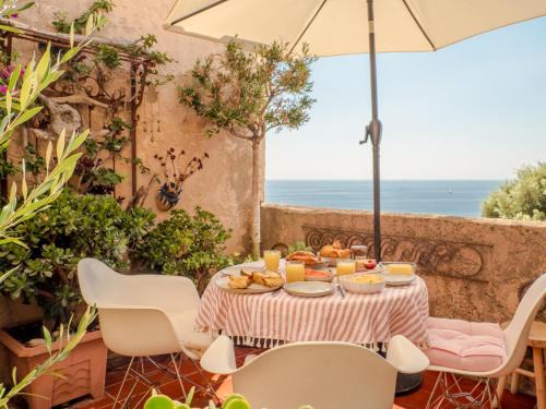 Erbalunga Apartment | Oceanfront Residence Les Sources: Guest Rated 9/10